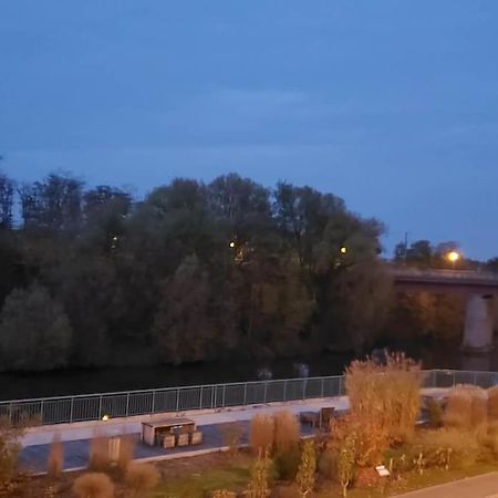 Апартаменты Le Bord De Sarre Meuble 3 Etoiles Саргемин Экстерьер фото